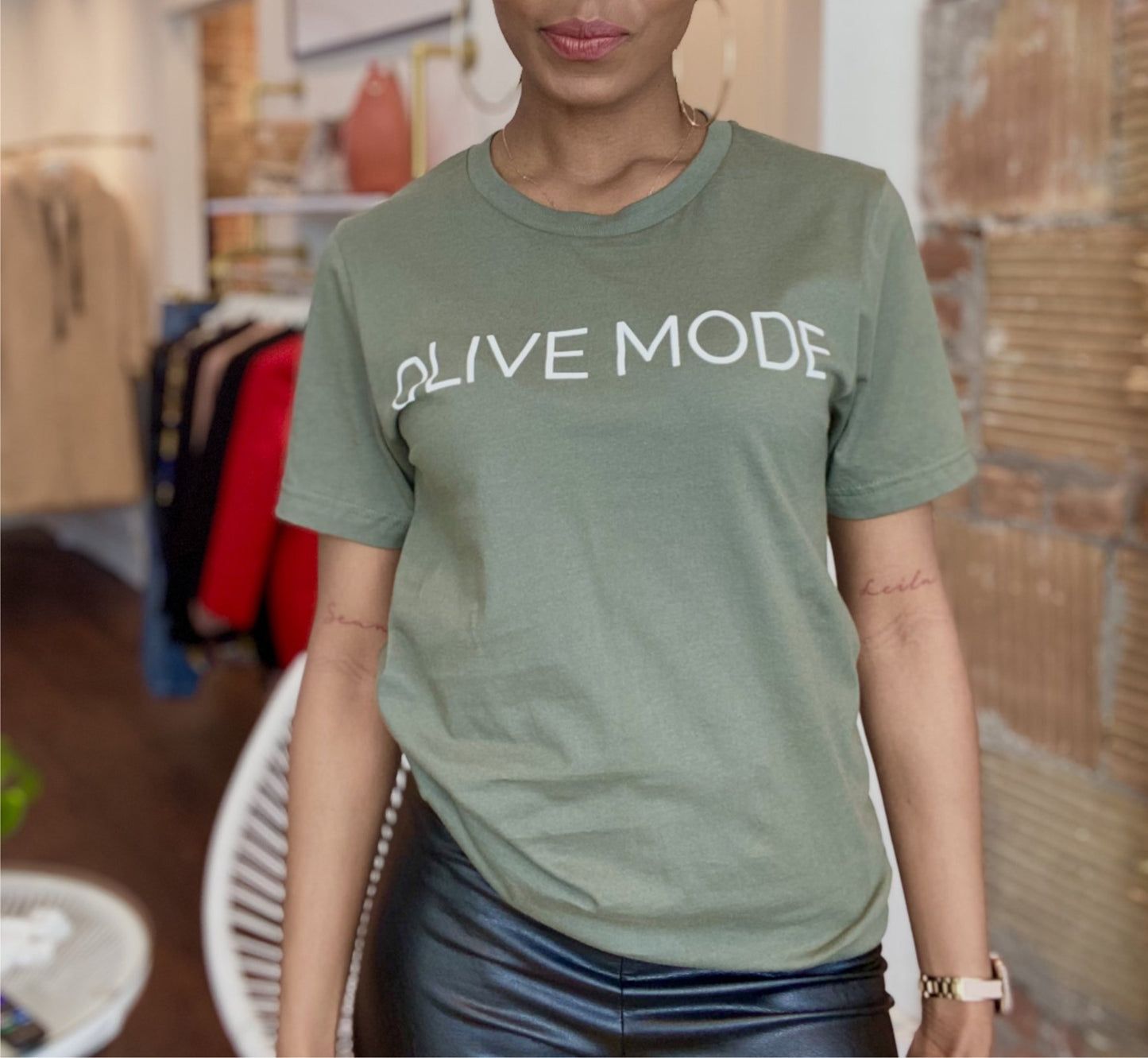 OLIVE MODE Signature Logo Unisex Tee
